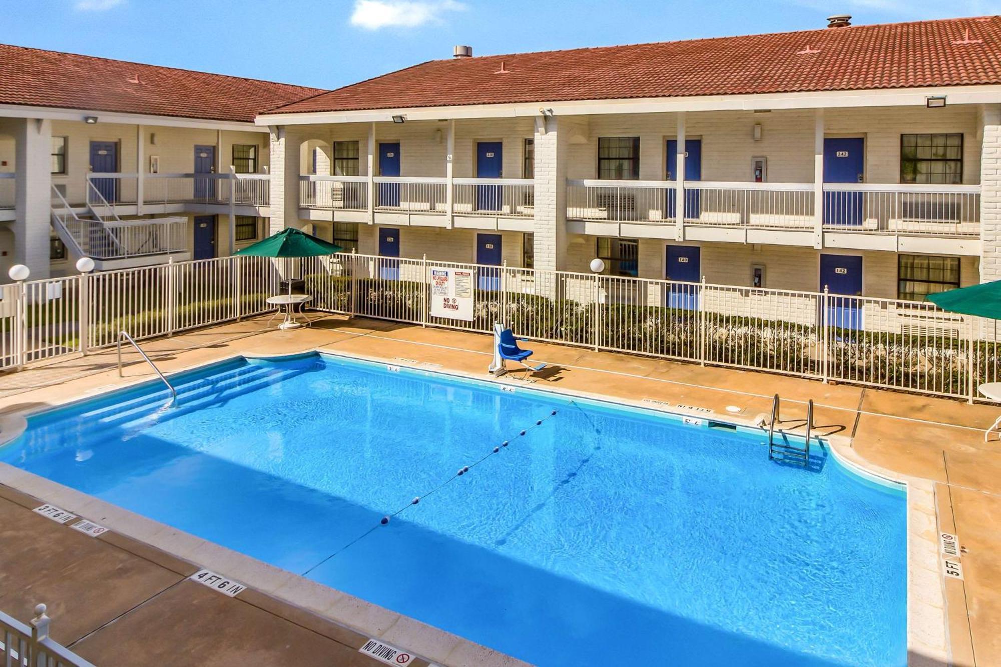 Motel 6-Baytown, Tx - Garth Rd מראה חיצוני תמונה